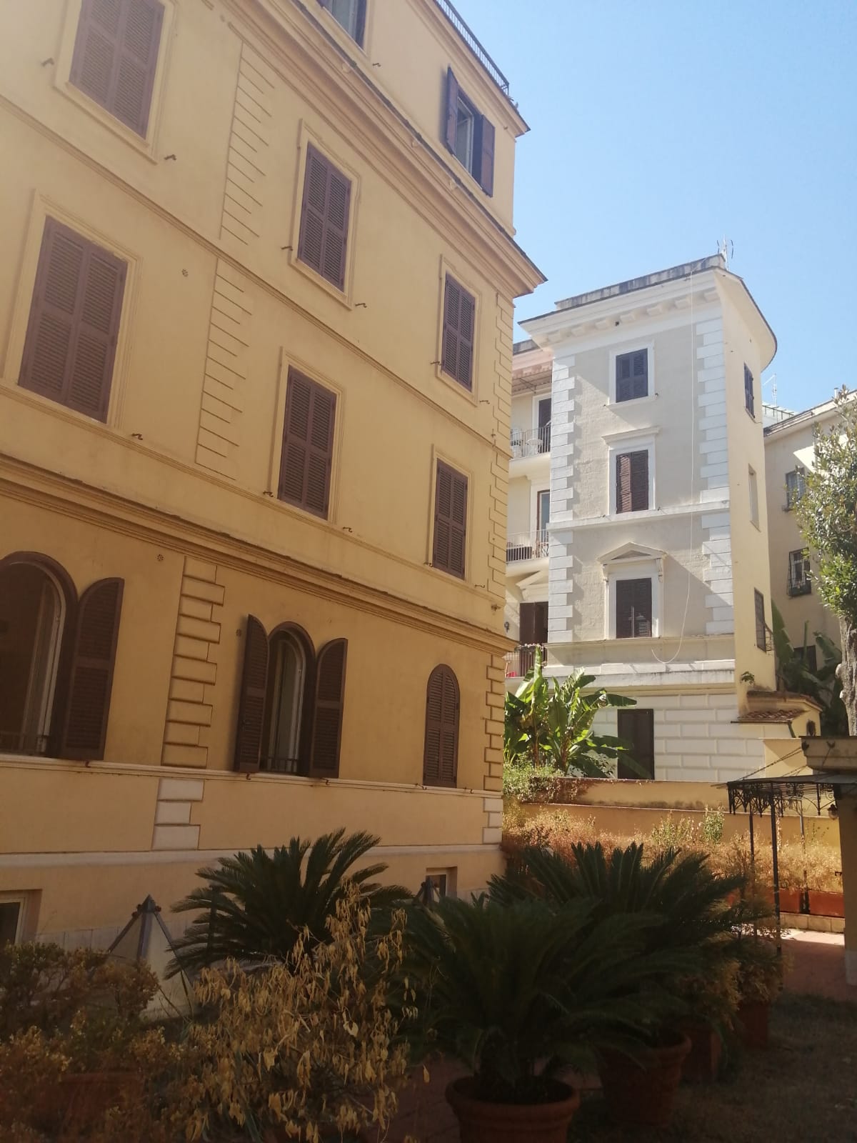 Palazzo Indipendente in vendita quartiere Nomentano Roma